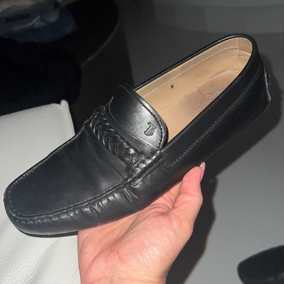 Todd’s men black leather size 8. Used good condition. - Picture 6 of 7